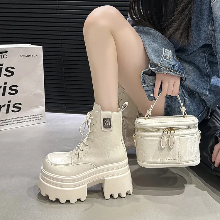 时尚裤管靴女2025秋季新款厚底爆款马丁增高复古短靴小个子