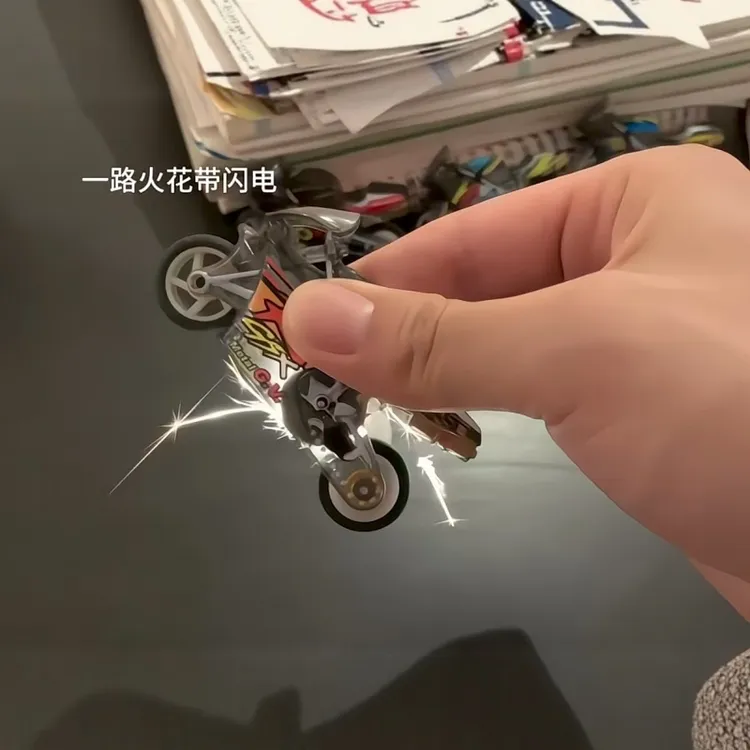 回力火石机车赛车炫酷特技飕狗摩托车迷你惯性高颜值圣诞节礼物