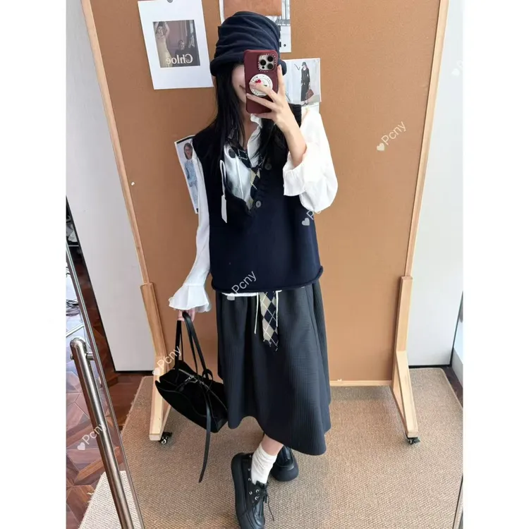 PCNY「藏调文艺」不理理秋季新款女装时尚V领无袖针织背心马甲