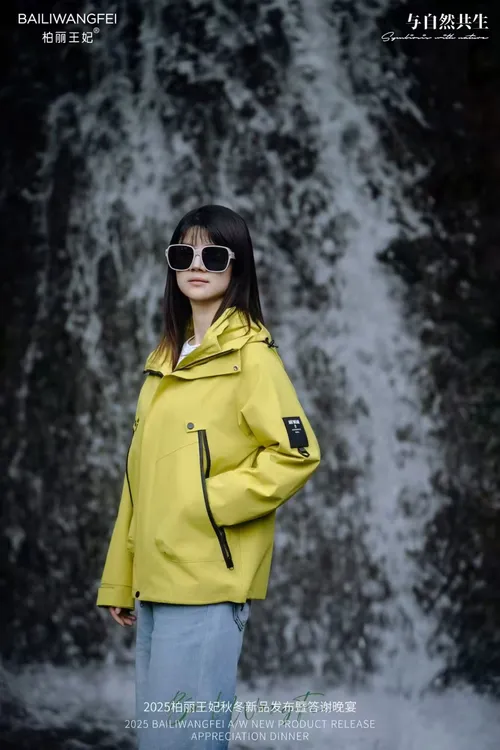 户外三合一可拆卸防风防水情侣款登山外套