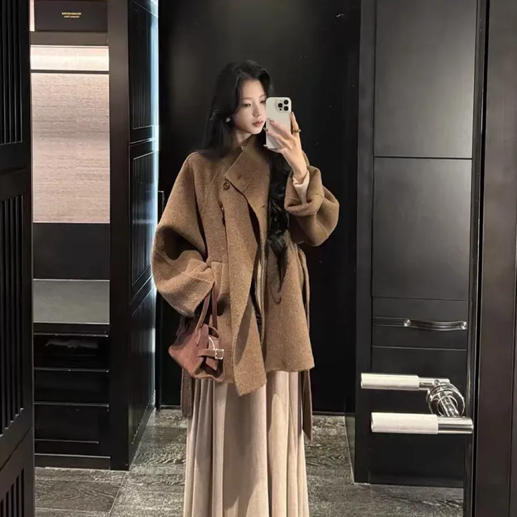 春秋季女士宽松显瘦假两件拼接长袖披肩式衬衫外套
