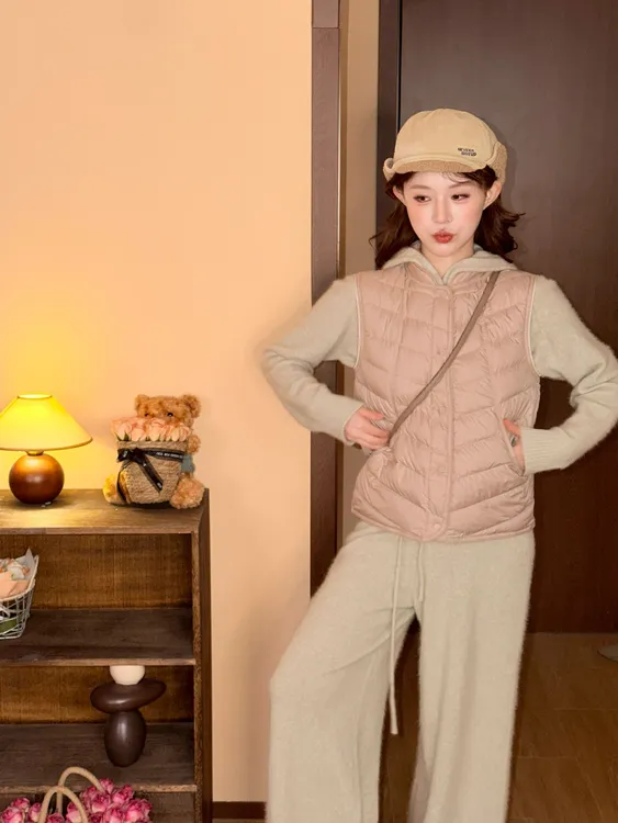 【90白鸭绒 马甲背心】豆沙馅轻薄羽绒服 冬日叠搭伴侣XMZH11023