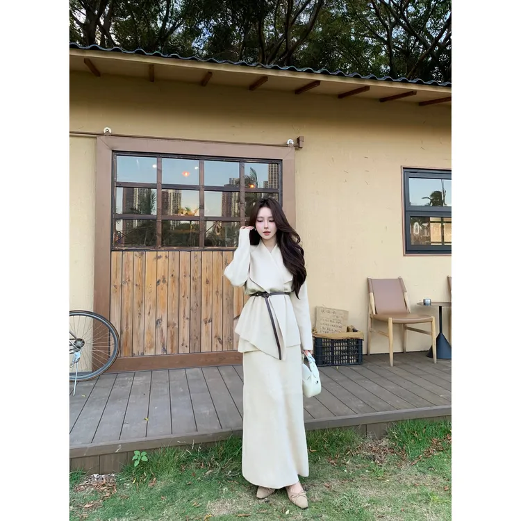 温柔风气质绑带收腰大翻领长袖毛衣外套女高腰流苏针织半身裙套装