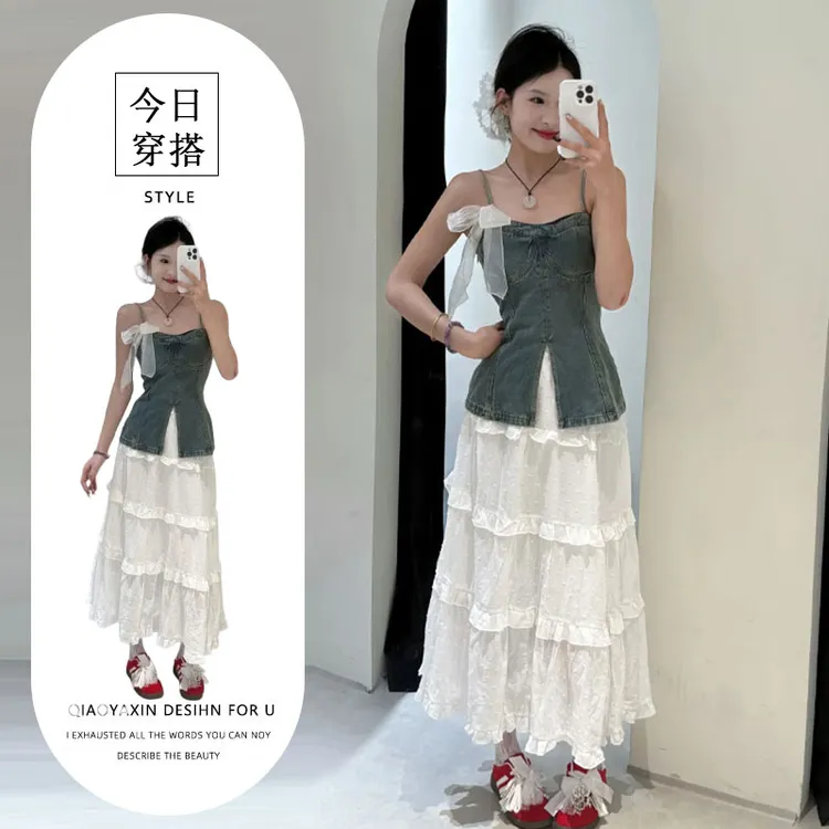2025超火穿搭韩系甜酷妹小众开叉牛仔背心白色a字蛋糕裙两件套女