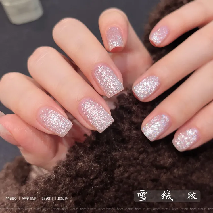 戴妮娜2026年新款雪绒胶百搭万能指甲油胶美甲显白圣诞美甲款式甲