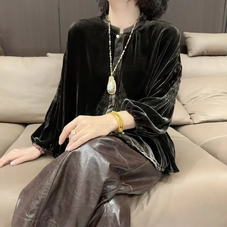 新中式贵气休闲丝绒衬衫女2025秋季圆领单排扣打揽褶皱显瘦上衣潮