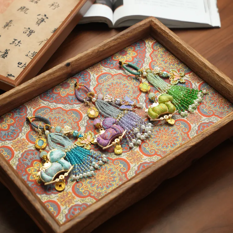 “马上有钱” 宋锦复古风流苏钥匙扣女包挂坠提溜