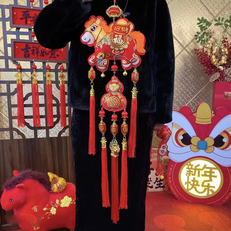 2026马年新款毛绒马挂件葫芦醒狮大挂件新年客厅喜庆装饰