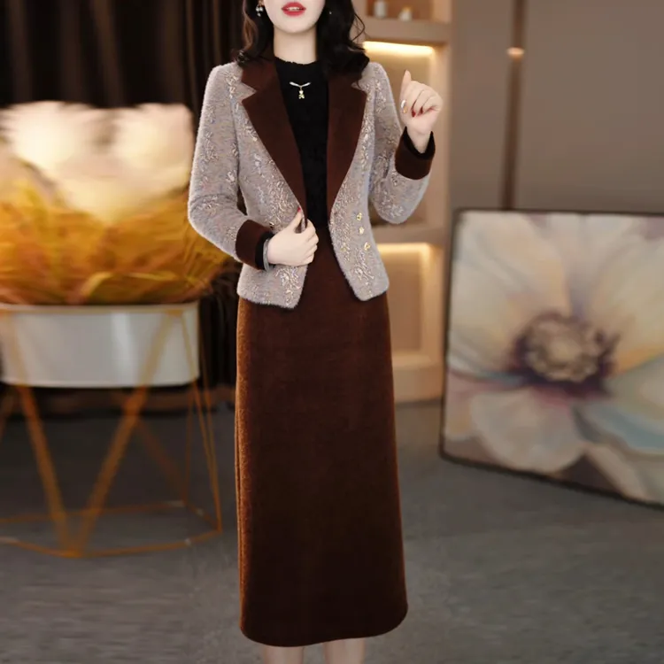 高档贵妃绒上衣裙子两件套2025冬季新款加厚版修身减龄显瘦礼服裙