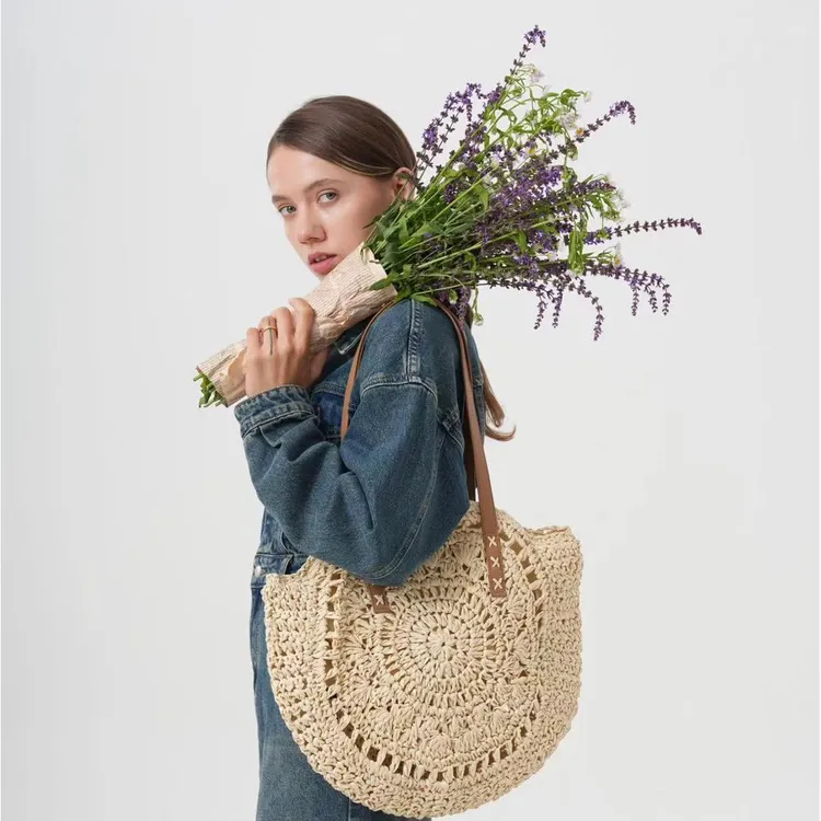 新款度假草编包包女编织沙滩圆形镂空大容量托特包包女款编织包