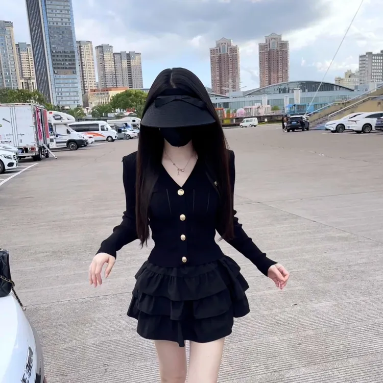 百搭显瘦三层小短裙