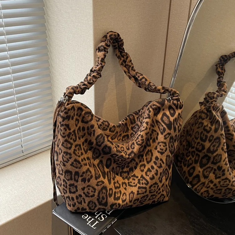 【佐猫】时尚百搭单肩包