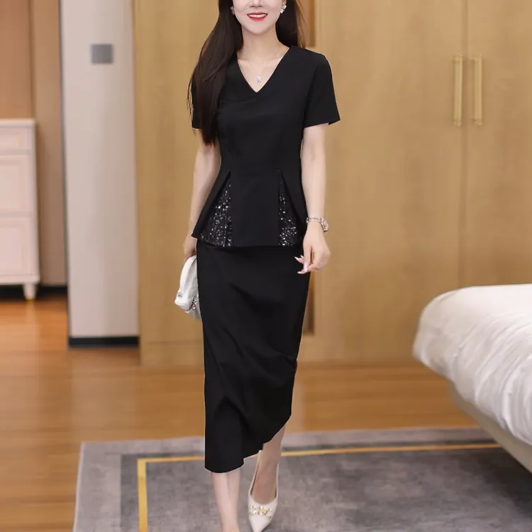 V领假两件裙子连衣裙女包臀夏季修身长款法式黑色收腰开叉裙