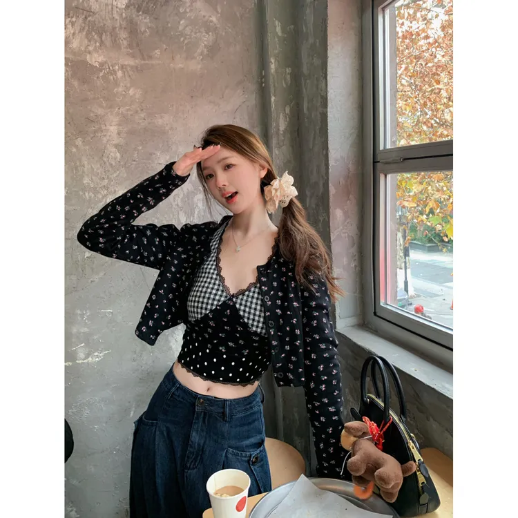 美式V领格子背心春秋季新款碎花蕾丝边小个子女短款无袖打底上衣