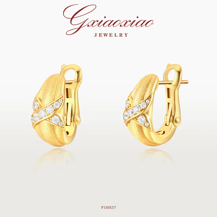 G XIAOXIAO 镀K金 【绮梦鎏金】气质复古交叉星芒耳环 F16H37