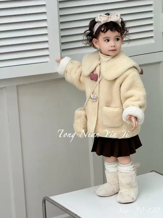 翻领刺绣KT猫加绒加厚洋气可爱仿羊羔毛冬季保暖女宝上衣带小背包