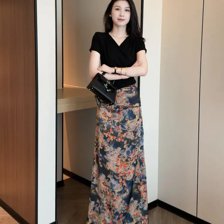 2025春夏季新款百搭显瘦V领绑带上衣气质显瘦压褶开叉半身裙套装