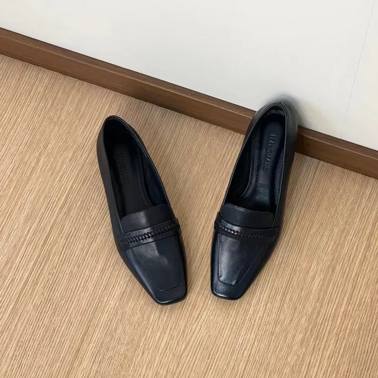 HUSSLOVE 头层牛皮·跟高3.5CM·百搭通勤编织装饰方头内增跟单鞋