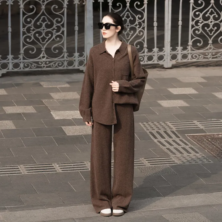 秋冬复古宽松显瘦百搭设计感摩卡色绵羊毛针织套装