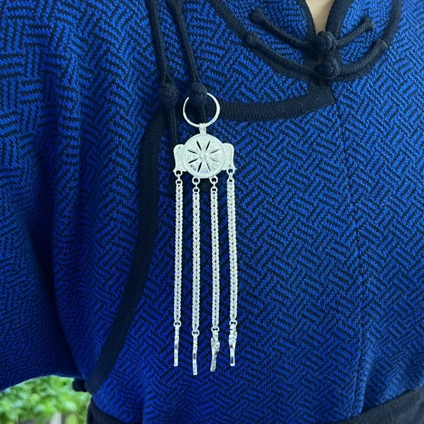 足银银制品 银色纯银蒙古袍银胸挂蒙古民族风纯手工本年礼物628