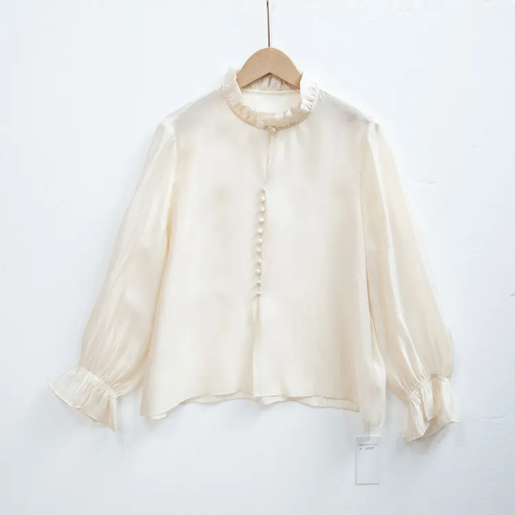 小董服饰2024011春款时尚百搭设计款潮流法式领衬衫爆