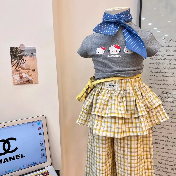 女童夏装KT短袖T恤宝宝新款洋气百搭假两件奶黄色格子裙裤两件套