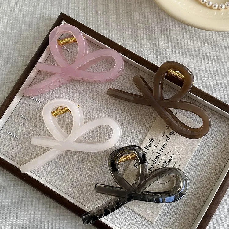 2025新款气质高级感发夹女发量多鲨鱼夹盘发抓夹后脑勺大号发饰品
