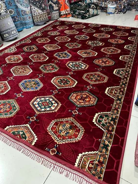 红色加厚防滑金丝绒地毯家用卧室客厅多功能