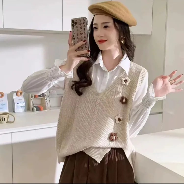 花朵V领针织马甲女秋季新款2025韩版休闲百搭叠穿上衣坎肩马夹