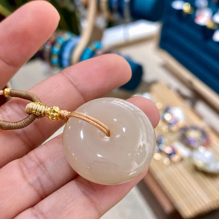 【山珊】25.6mm天然藕粉和田玉平安扣04391女士天然和田玉吊坠