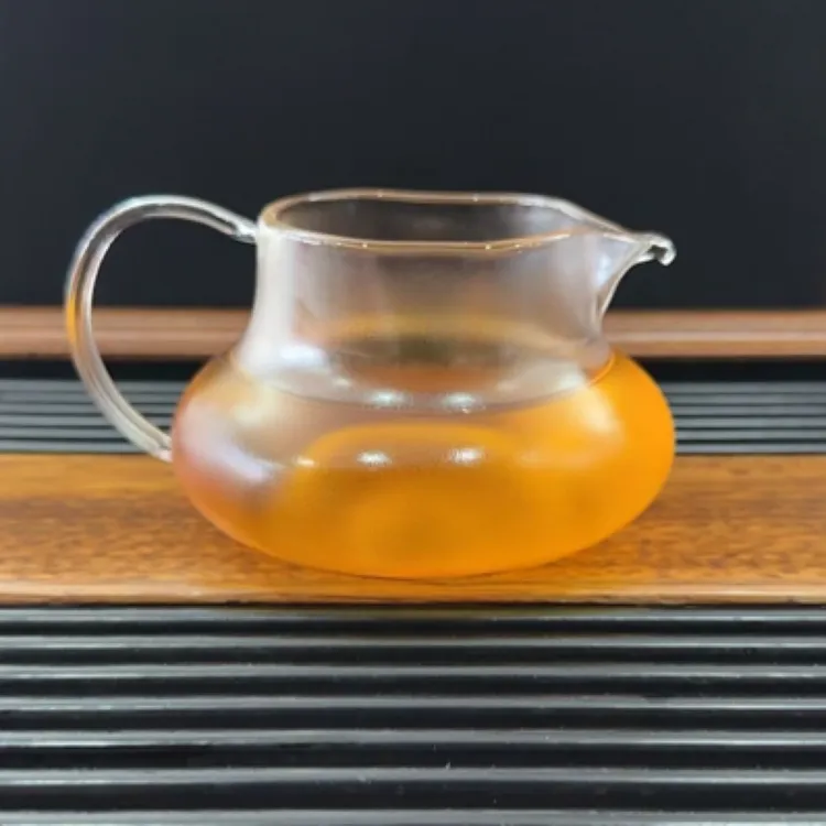 鹰嘴手工设计泡茶分茶器