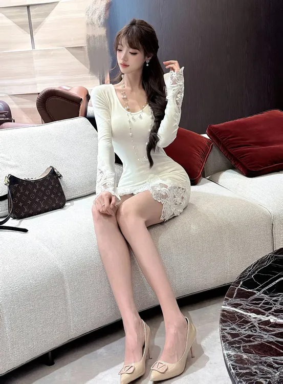 【bbo推荐】富家千金风蕾丝连衣裙女秋季纯欲性感包臀裙内搭裙子