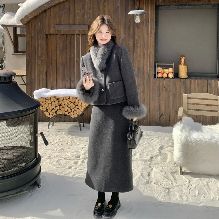 秋冬狐狸毛羽绒内胆小香风外套加半身裙两件套女2025冬季新款套装