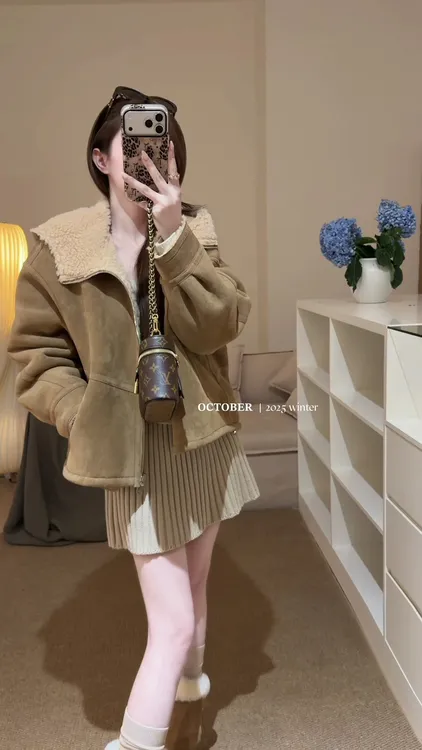 韩代系皮毛一体连帽软糯短款外套女2025冬季新款针织衫半身裙套装