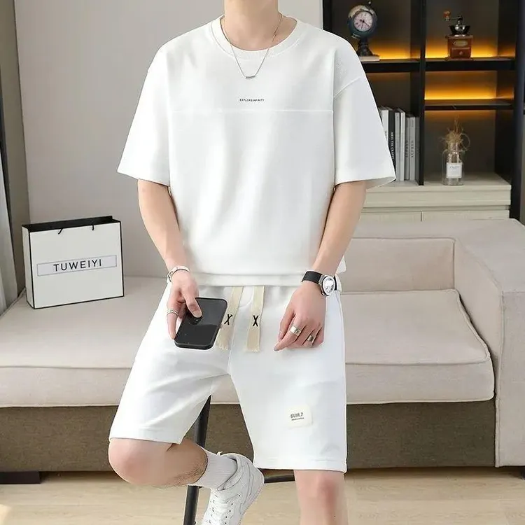 新款简约潮牌男士套装夏季短袖休闲短裤两件套运动透气帅气ins风