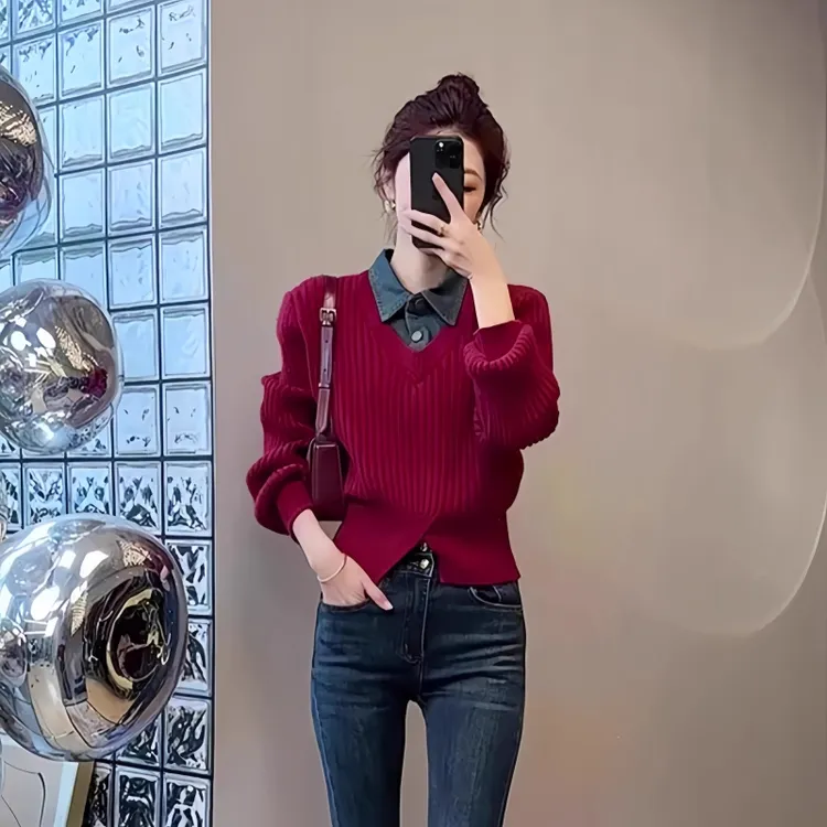 新年元旦红色拼接牛仔翻领长袖针织衫毛衣女秋冬2025新款爆款上衣