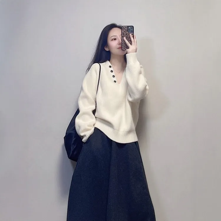 韩系白色v领正肩针织打底衫女秋冬设计感软糯短款毛衣内搭上衣厚