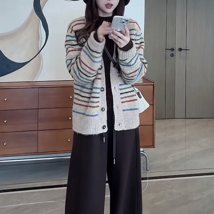 高级感小众V领彩色条纹毛衣外套女2025新款秋冬宽松慵懒风针织衫