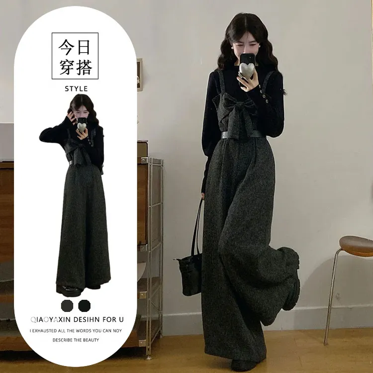 大码女装2025秋冬搭配一整套高级感蝴蝶结毛呢背带裤打底衫两件套