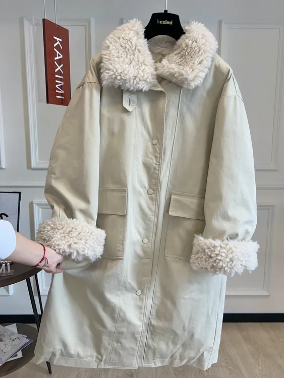 高端欧货冬季新款高级感翻毛领拼接工装风长款白鸭绒羽绒服外套女