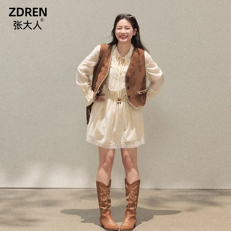 张大人【波西米亚】大码女装微胖妹妹镂空领口绑带短裙搭麂皮绒马甲