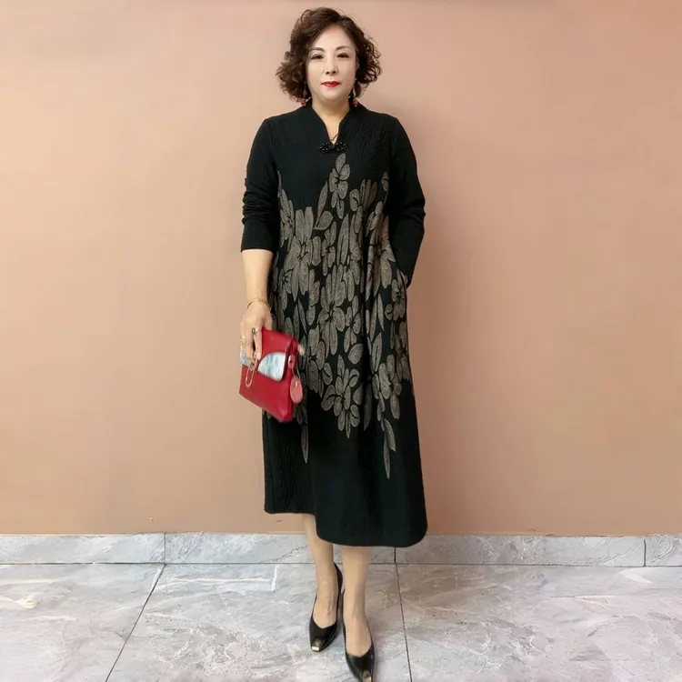 新中式大码妈妈连衣裙秋冬新款气质高贵阔太太中年妈妈洋气长裙子