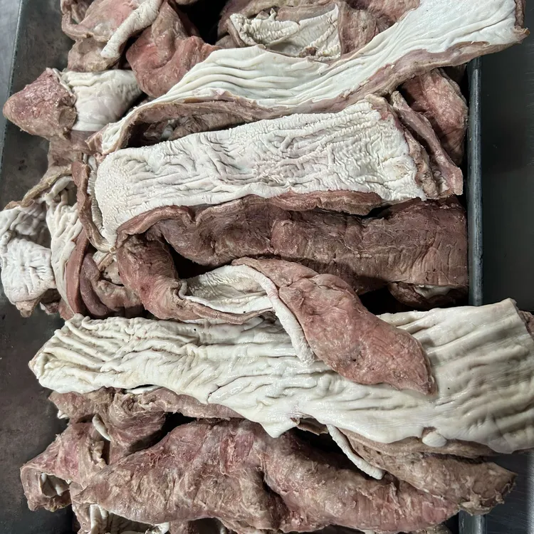 新疆本地新鲜牛红肠半成品   