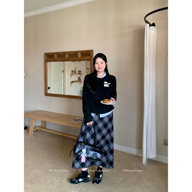 知葵微胖定制【莱茵时报】秋天套装学院风毛衣衬衫半裙三件套B0094