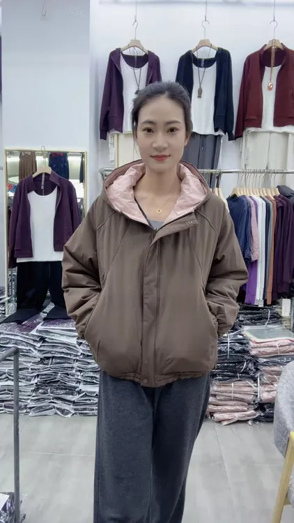 2025秋冬双面撞色女复古连帽短款加棉加厚时尚宽松显瘦保暖外套