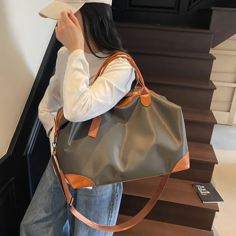 斜挎包女2025新款洋气轻便行李袋百搭单肩包大容量手提短途旅行包