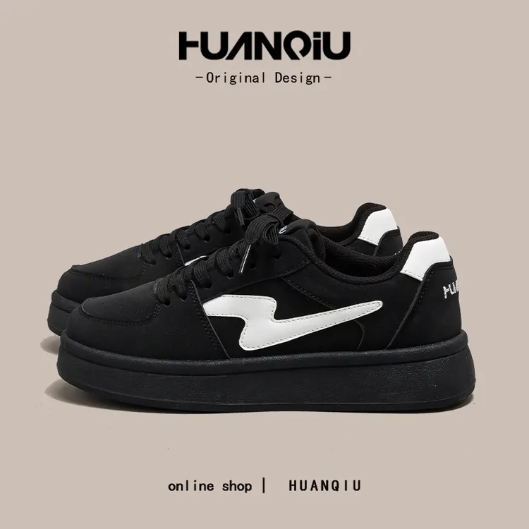 环球高颜值百搭闪电小白鞋女款2025爆款轻便小众潮舒适板鞋HC2880