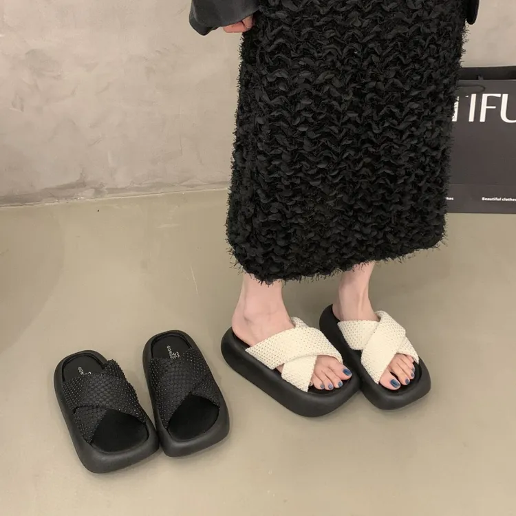 厚底踩屎感交叉凉拖鞋女鞋子外穿2025年新款夏季百搭休闲增高凉鞋