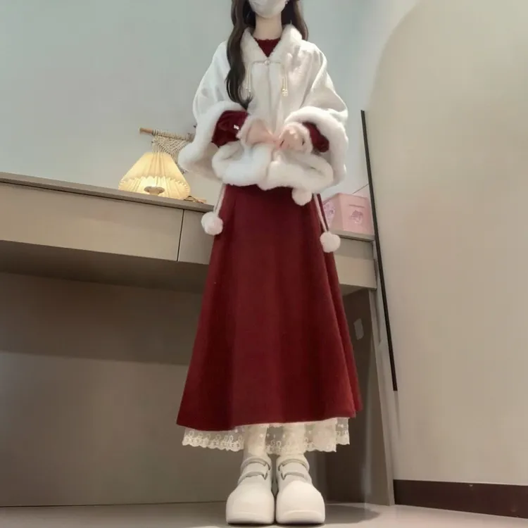 2025秋冬穿搭一整套女新中式国风斗篷外套搭配红色连衣裙两件套装