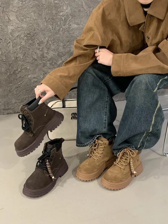 英伦风马丁靴短筒骑士靴女式时尚平底休闲百搭